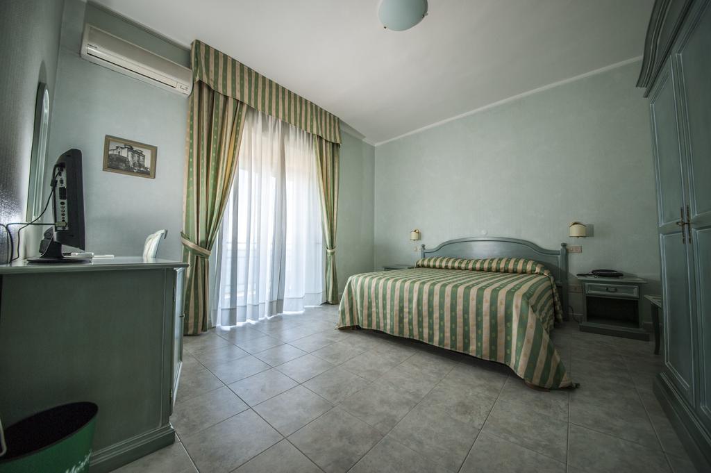 Hotel Murano Rossano Habitación foto
